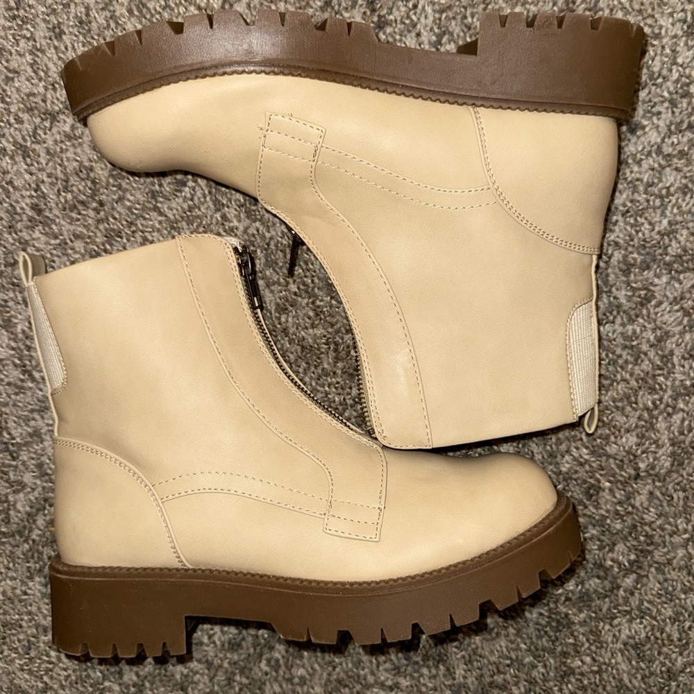 tan nude boots